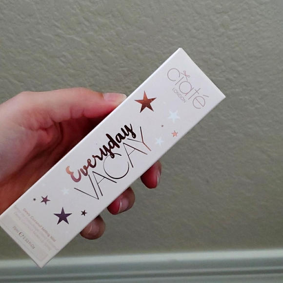 Ciaté Everyday Vacay Setting Mist - Picture 1 of 7